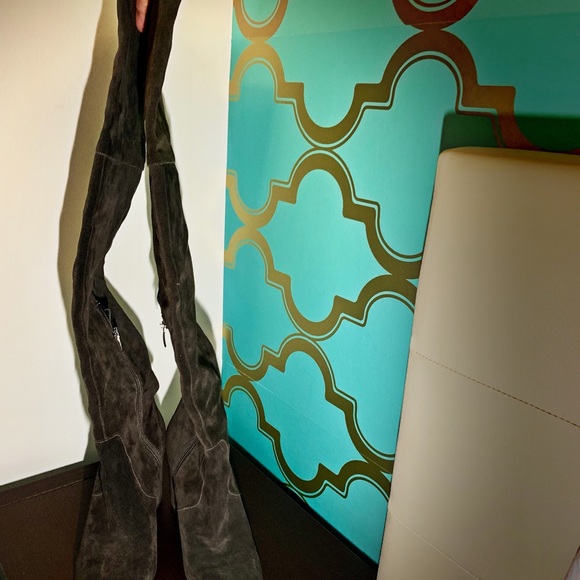 SOLD!! Via Spiga over the knee boots - Picture 2 of 5